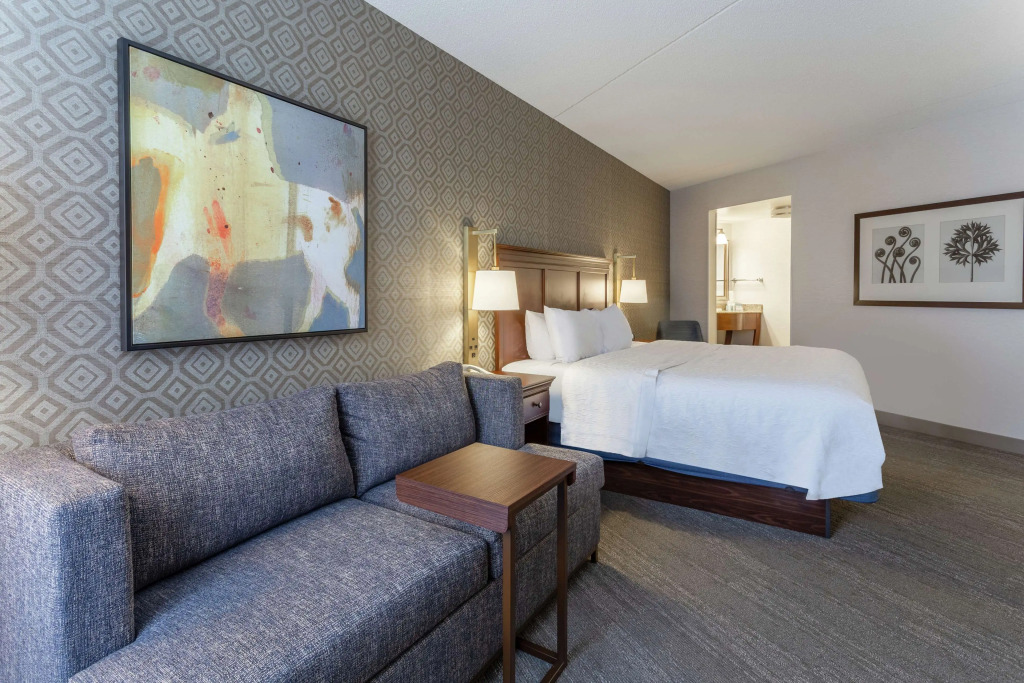 Hampton Inn & Suites Saratoga Springs Downtown