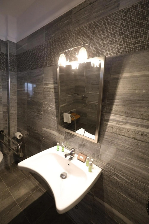 Artemis Plaza