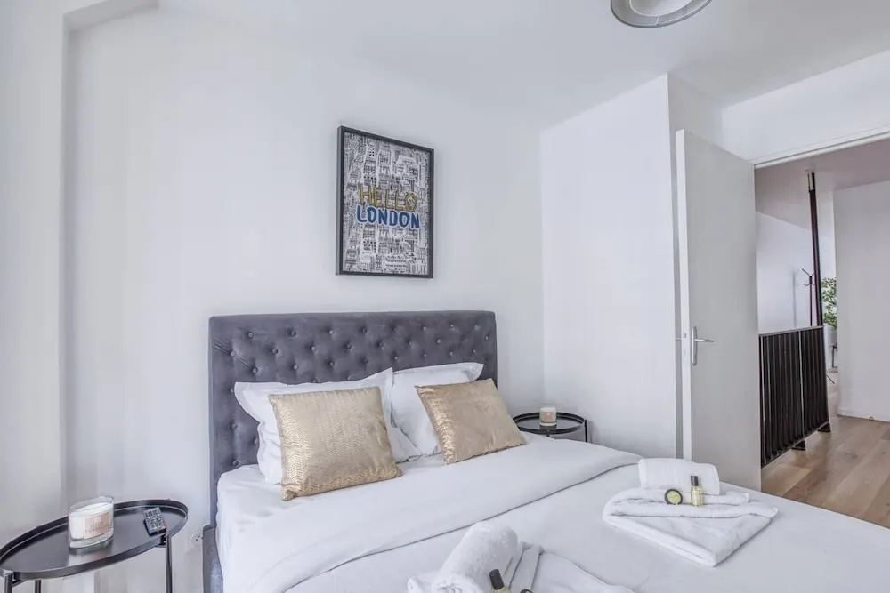 Stunning 3BR Home in the Heart of 10th Arr. Paris!