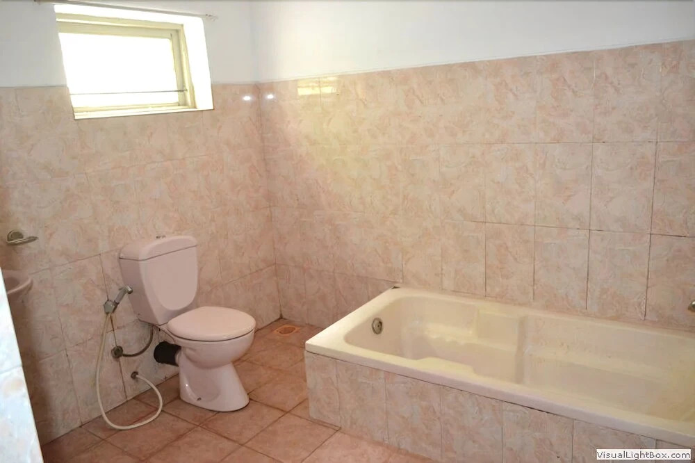 Thushara Hotel