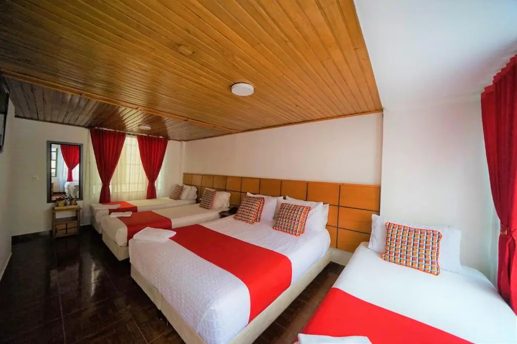 Hotel Embajada Real