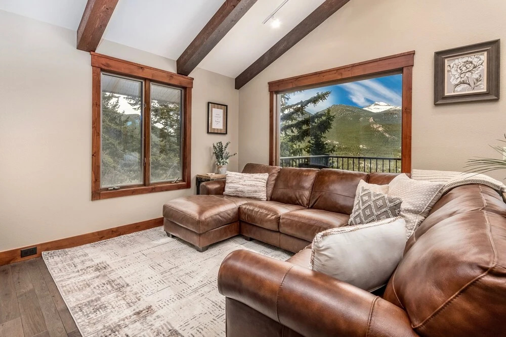 Breiding Upper Luxury Vacation At Windcliff 2 Bedroom Home by RedAwning