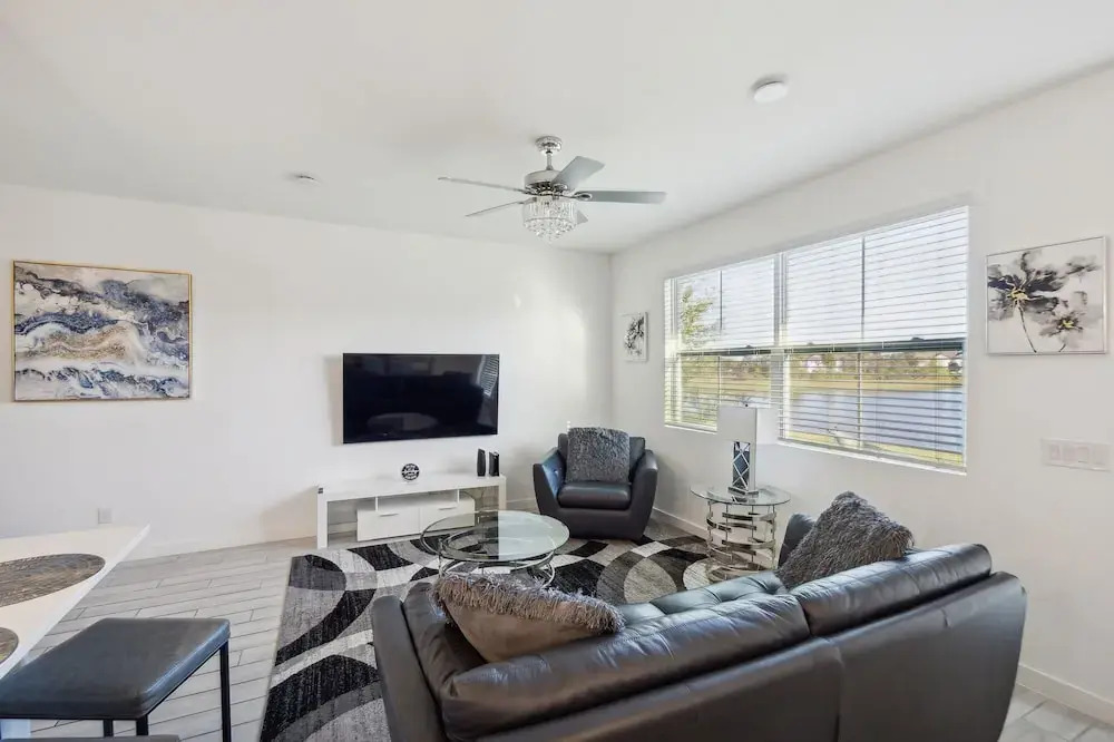 Spacious Davenport Retreat Near Disney 3 Bedroom Home