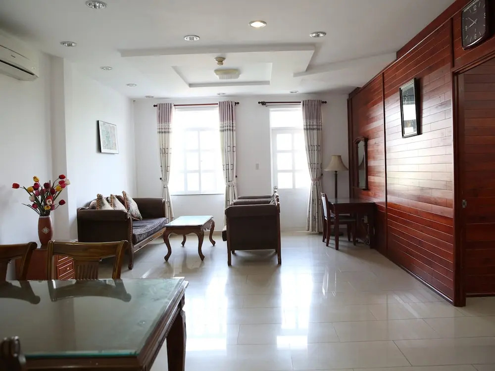 Pearl Service Apartment