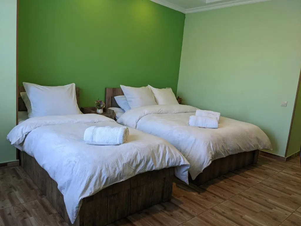 Hotel Serenity