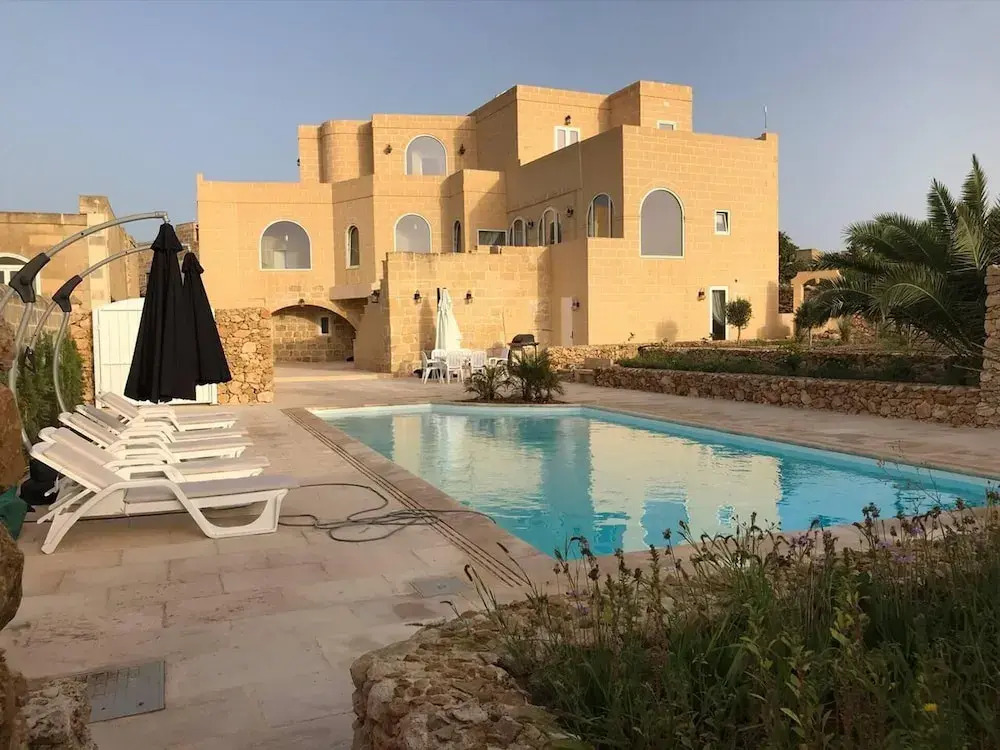 Farmhouse Villa with Large Pool and Garden in Gozo
