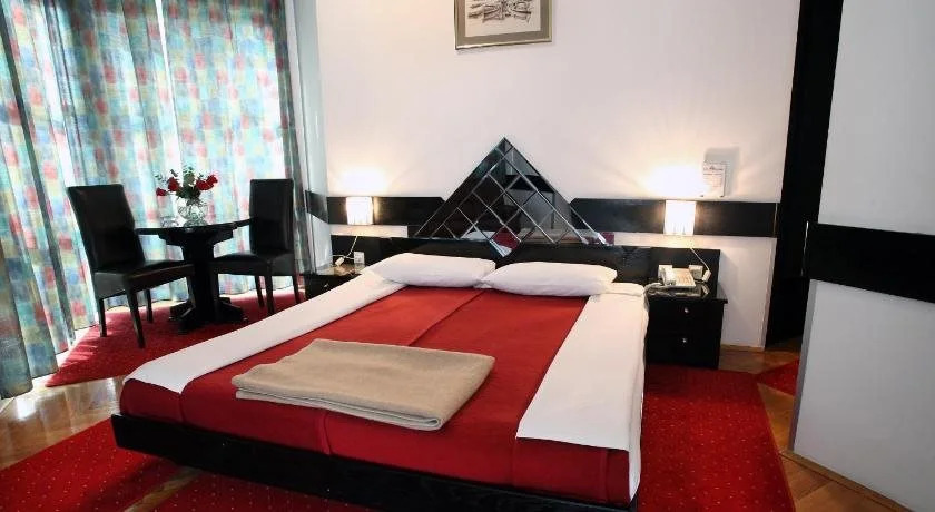 Hotel MB