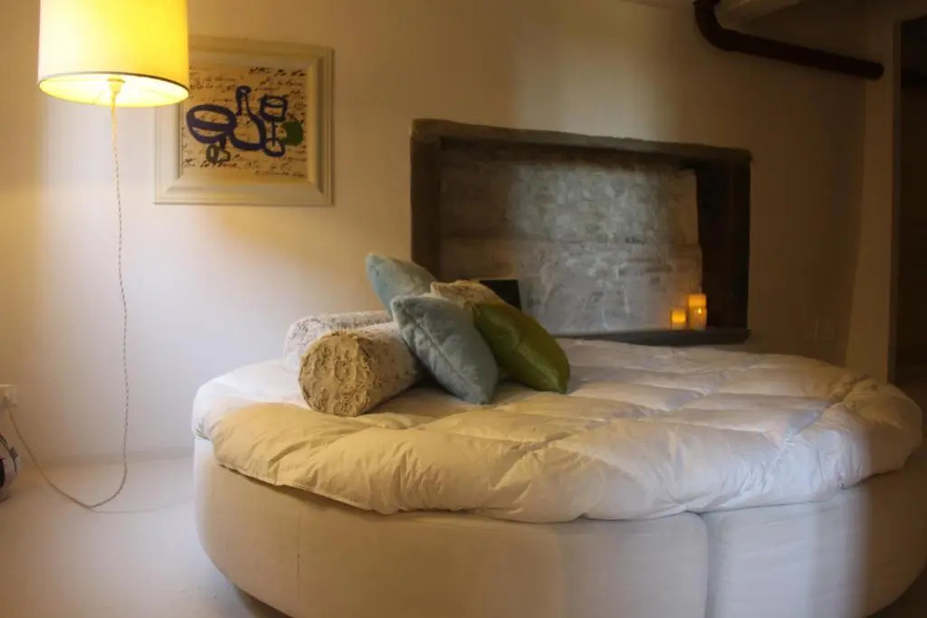 ART SUITE GALLERY - Tuscany - medieval town close to Florence, Pisa, Lucca, Chianti Zone, Versilia