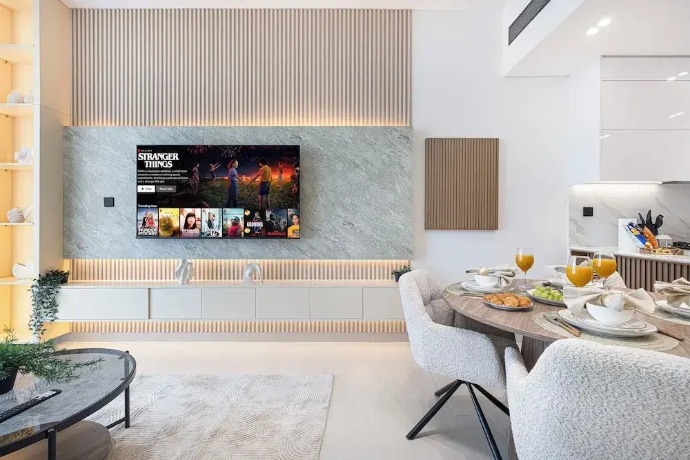 Binghatti Suites by Hostiva - City View