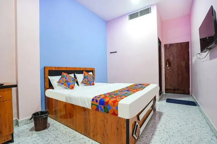 FabExpress Evaan Deluxe Rooms