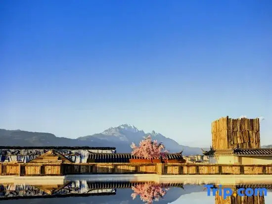 Hengdi • Ancient Path Divine Spring Cultural Hotel (Lijiang Gucheng Big Waterwheel)