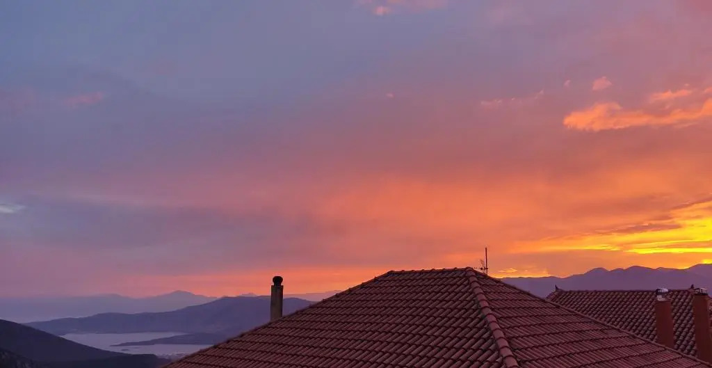 Sunny Luxury Apartment in Delphi, 3 Bedrooms, 2 Bathrooms with beautiful view!