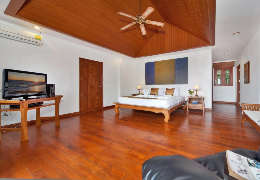 Phuket Villas at Patong Hill Estate