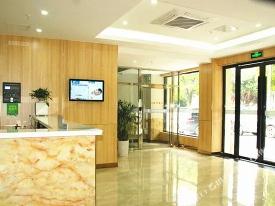 100 Inn Liangpin Hotel (Shanghai University Hutai Road)