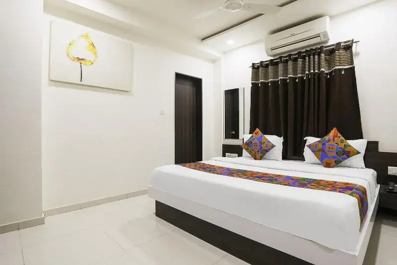 FabHotel SK - Nr Rajkot Municipal Corporation, Central Zone 120M