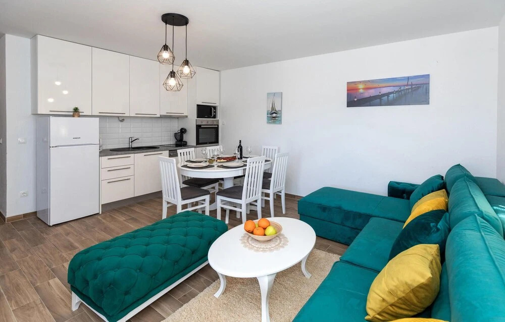 Stunning Apartment in Komarna With Wifi and 3 Bedrooms