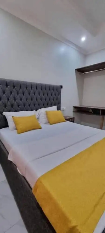 Legacy Homes 1B Apartment