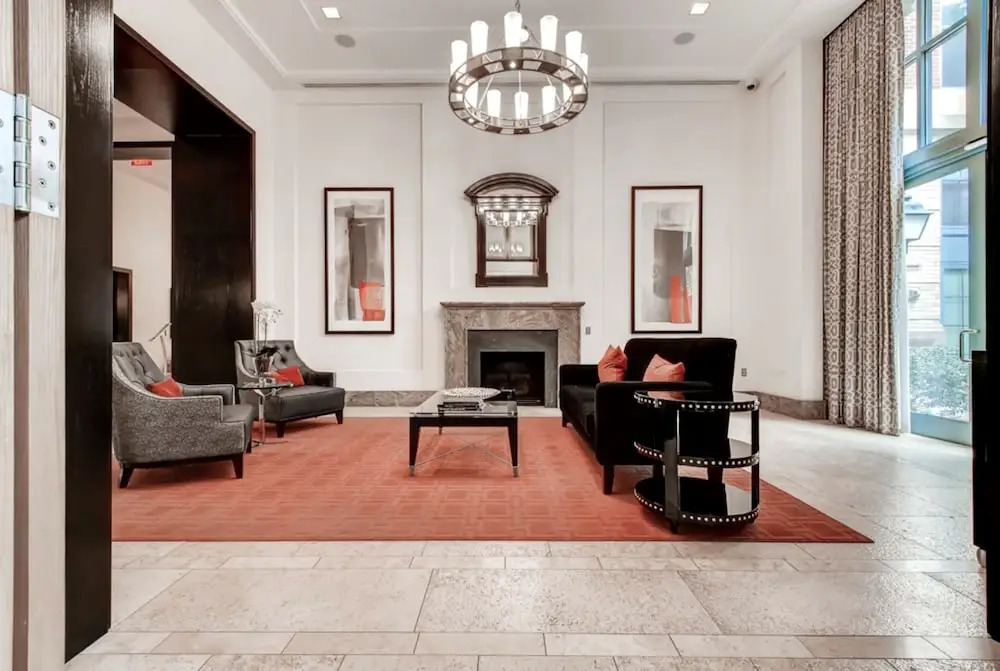 Bluebird Suites in Crystal City