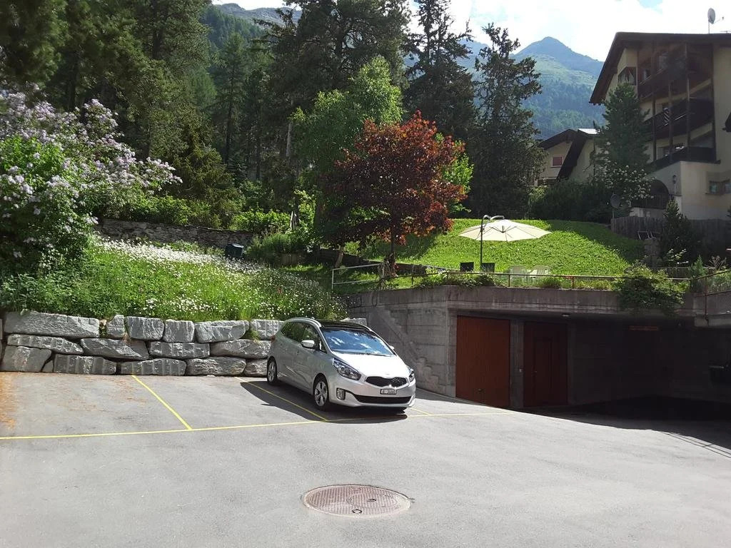 Chesa Quadrella Zimmer mit Kochecke inklusive Bergbahnen im Sommer-ausser Studio