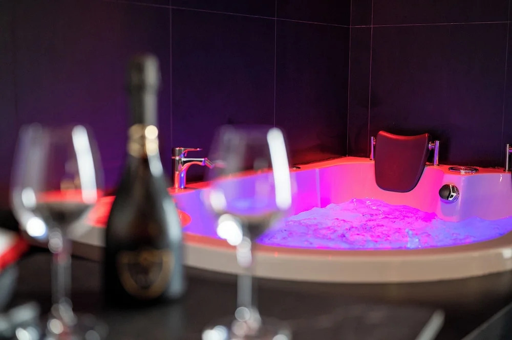 Maximum hub suite&spa