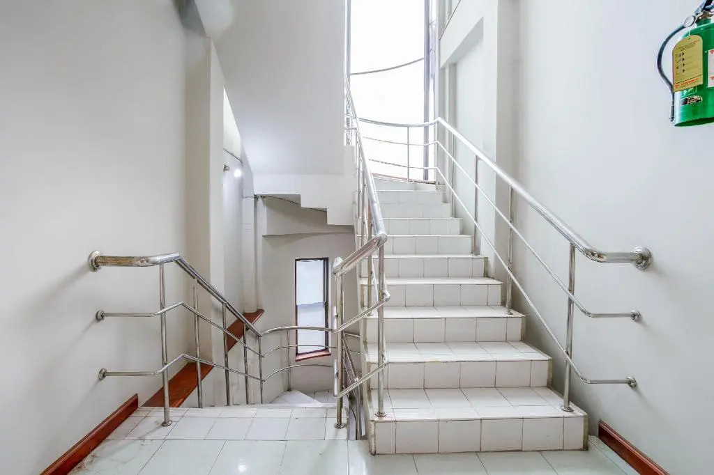 OYO 3819 Hotel Winotosastro