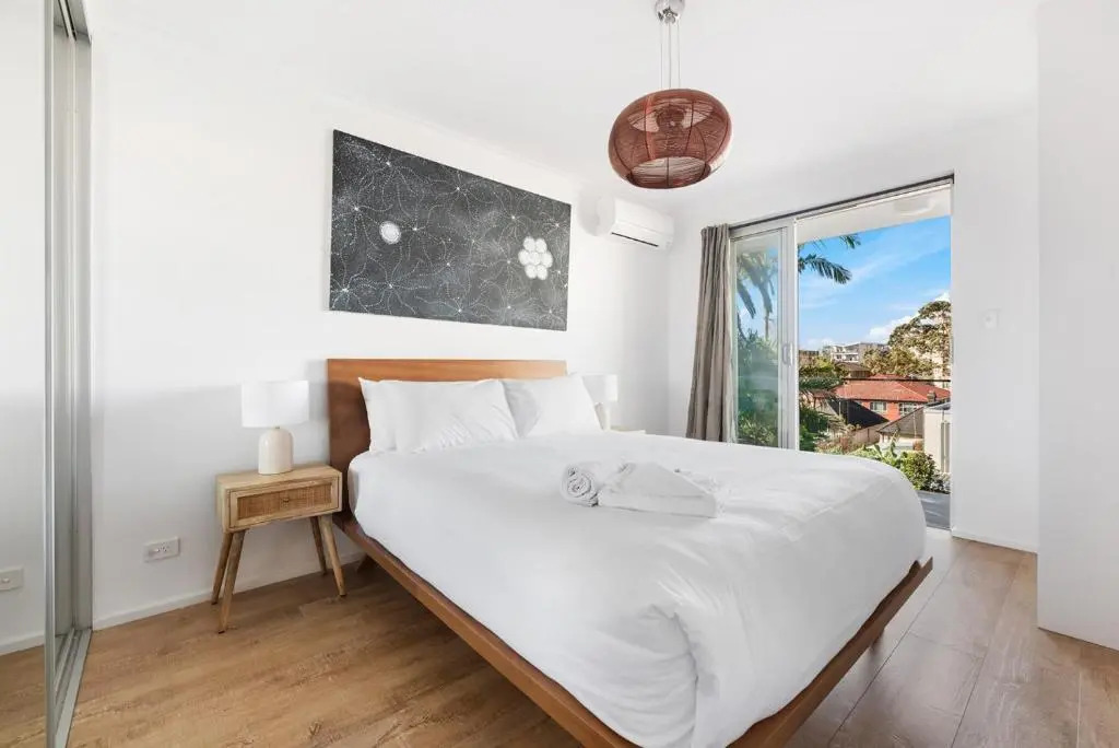 FLOOD22B - Sunny Bondi