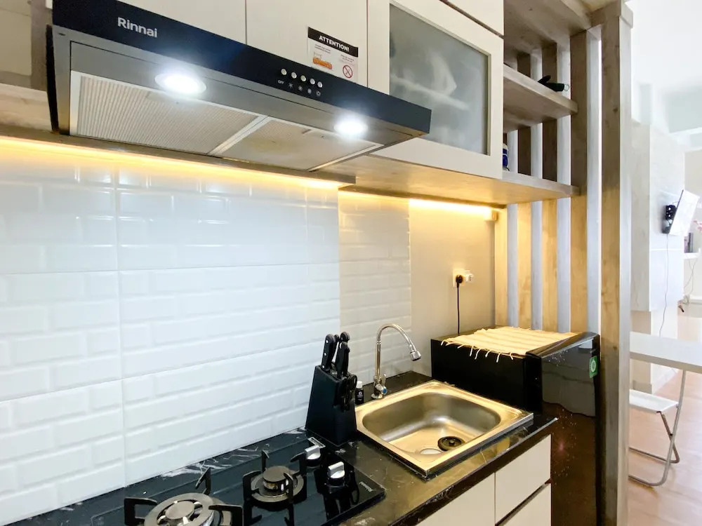 Modern Look And Comfy Studio Patraland Urbano Apartment