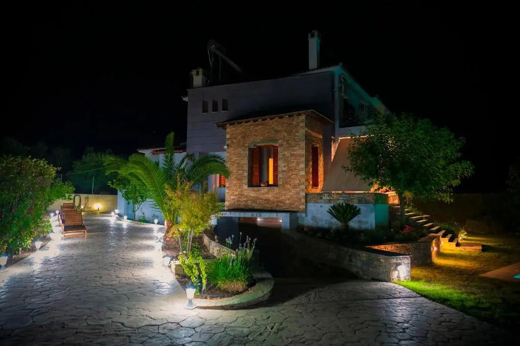 Chariklia's House with private pool