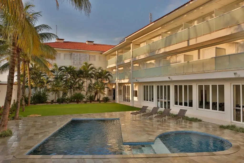 Agulhon Hotel