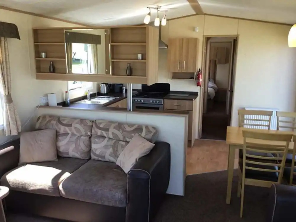 Caravan - Sleeps 6 - Sea Views - Dog Friendly