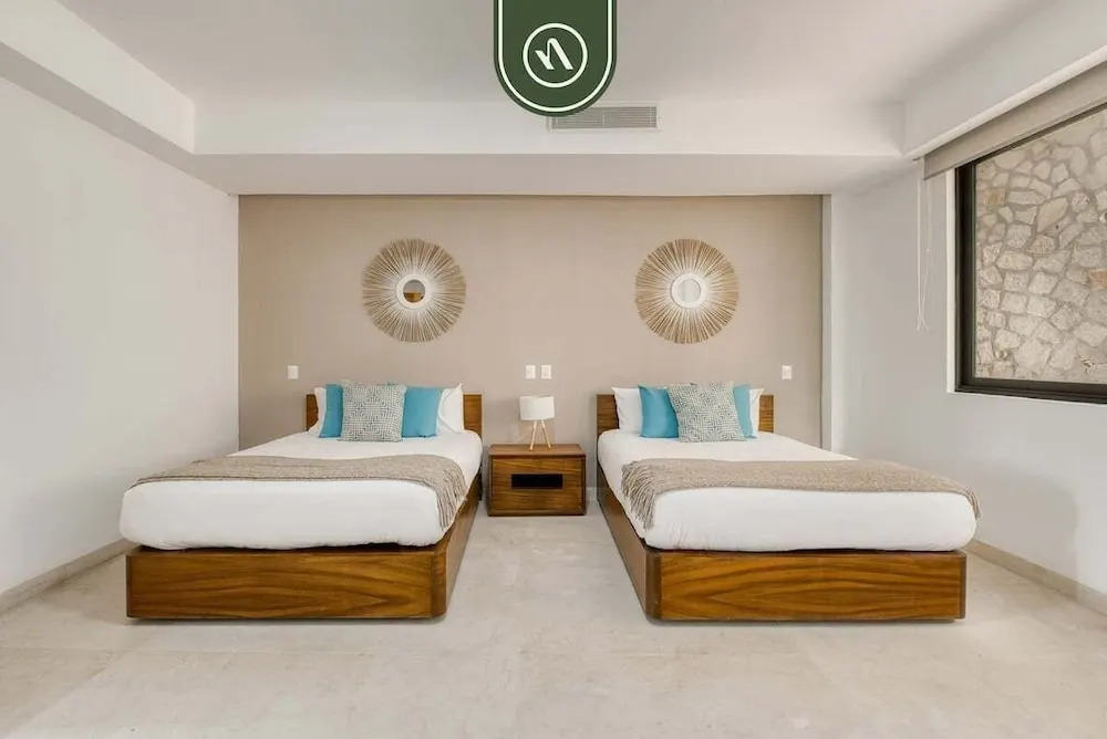 Luxury 4 BR Condo - Amazing Bay View - Pool