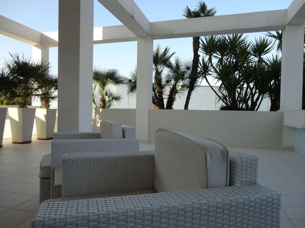 Soglow Business Class Hotel