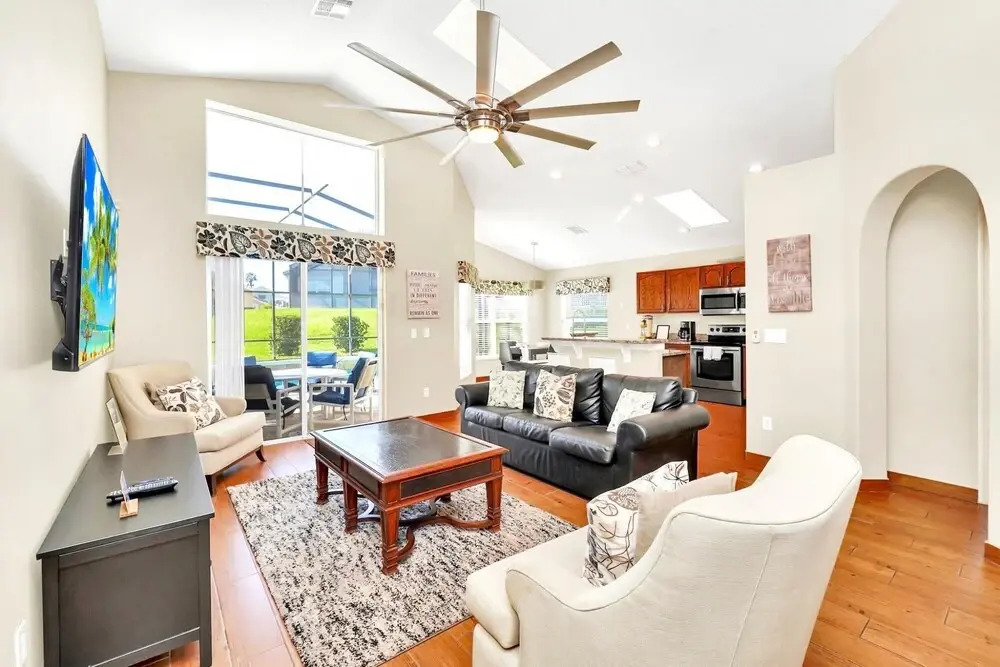 4BR Home w Private Pool Hot tub - Near Disney