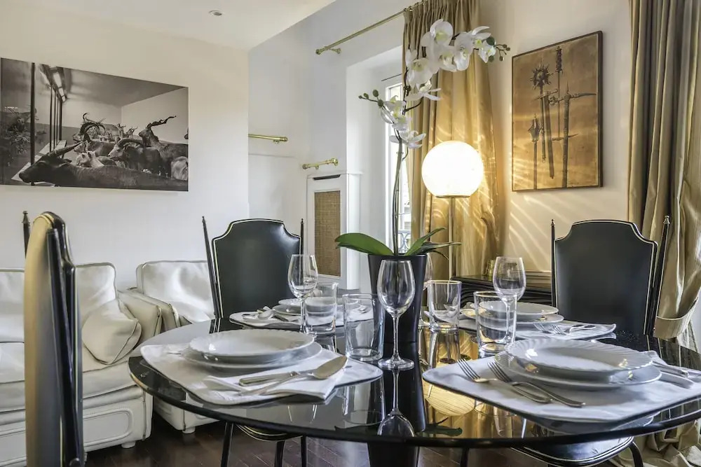 Montenapoleone – RentClass Gloria