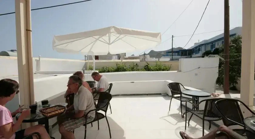 Studios Bourgos II