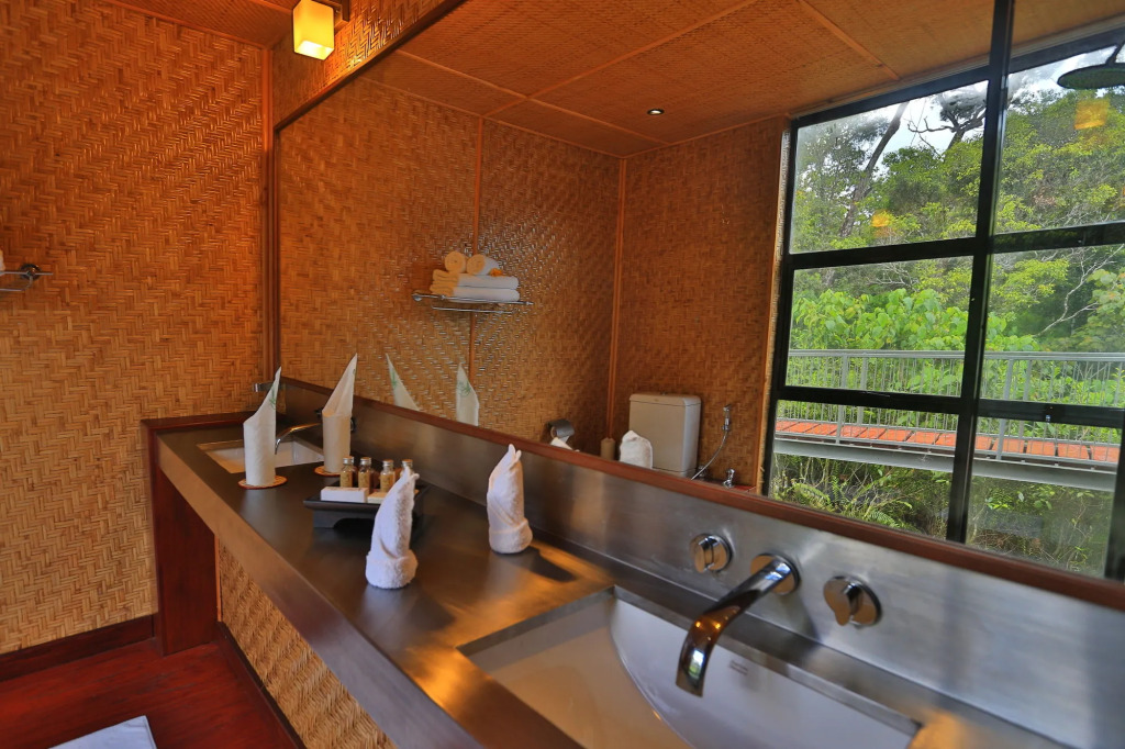 The Rainforest Ecolodge - Sinharaja with Shuttle Service from Car Park