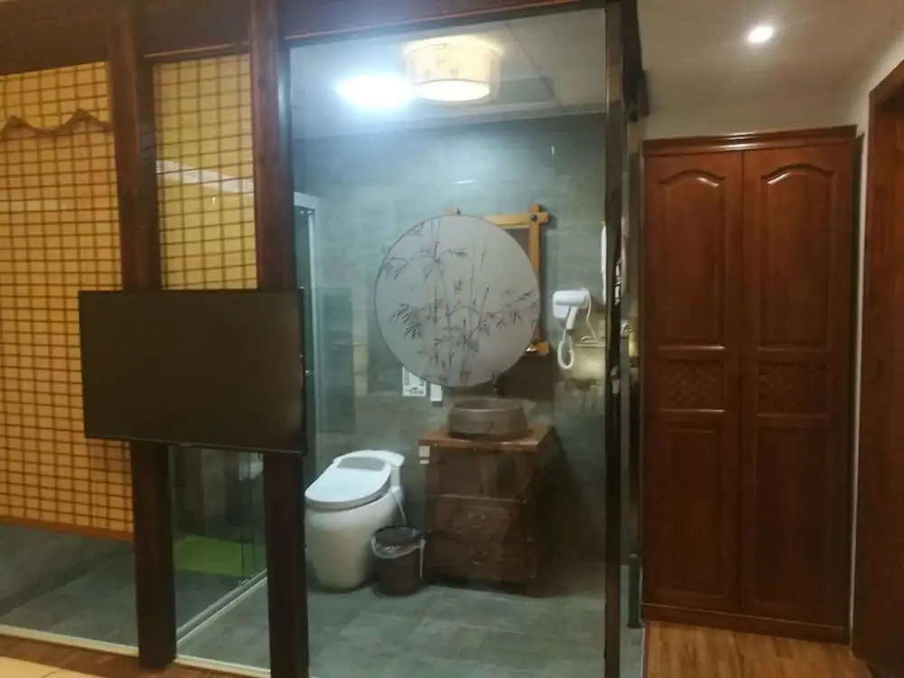 Yangzhou Manzhu Inn