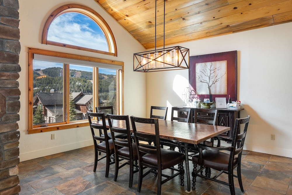 Dreamcatcher South 5 Bedroom Townhouse