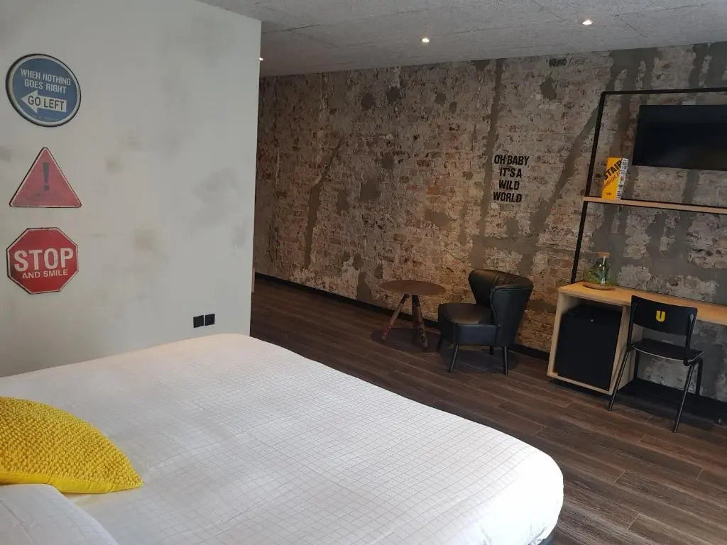 Upstairs Hotel