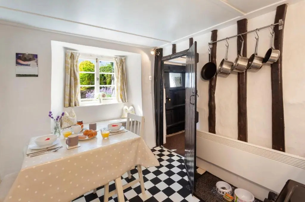 Syms Cottage, Cutcombe