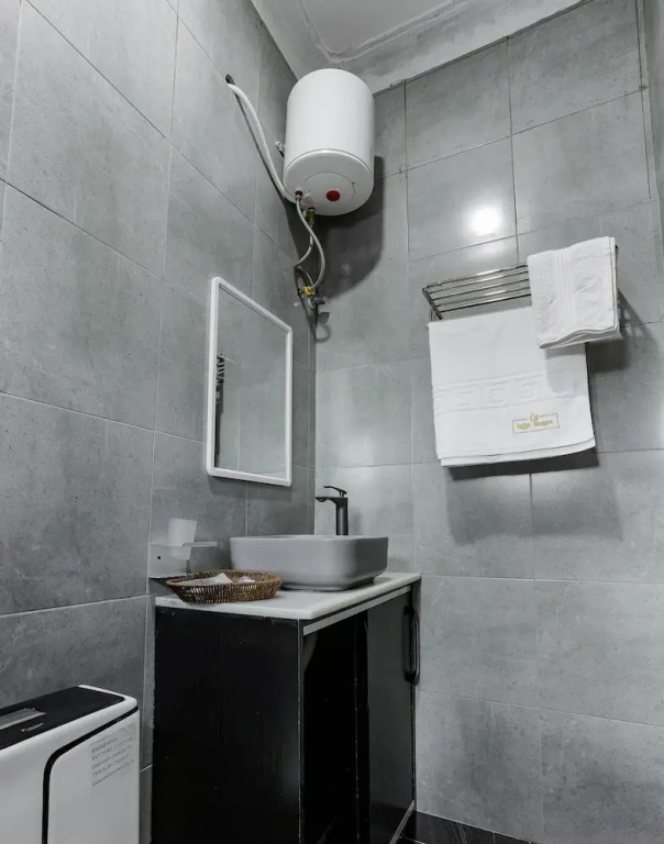 Tanzi Homes Nyonyozi