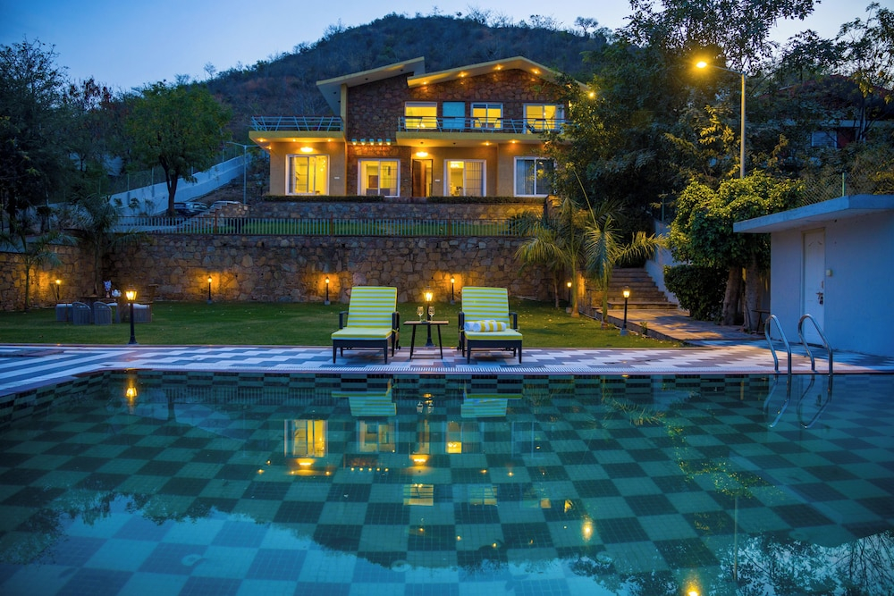 ELIVAAS Festiva Mansion 3 BHK Villa