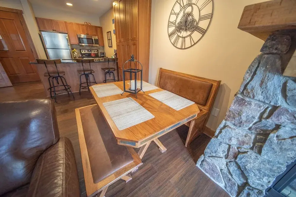 Red Hawk Lodge 2270
