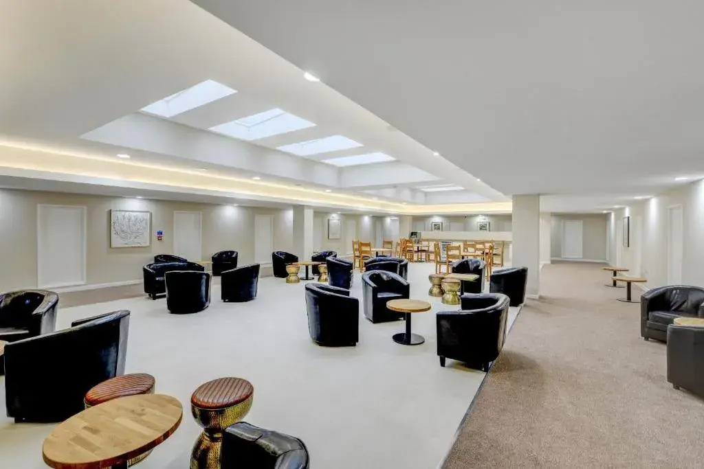 OYO Plymouth Central Hotel