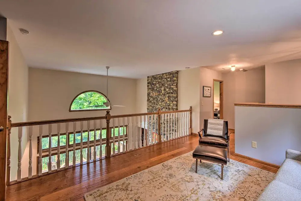 Quiet Riverfront Escape With Deck & Fly Fishing!