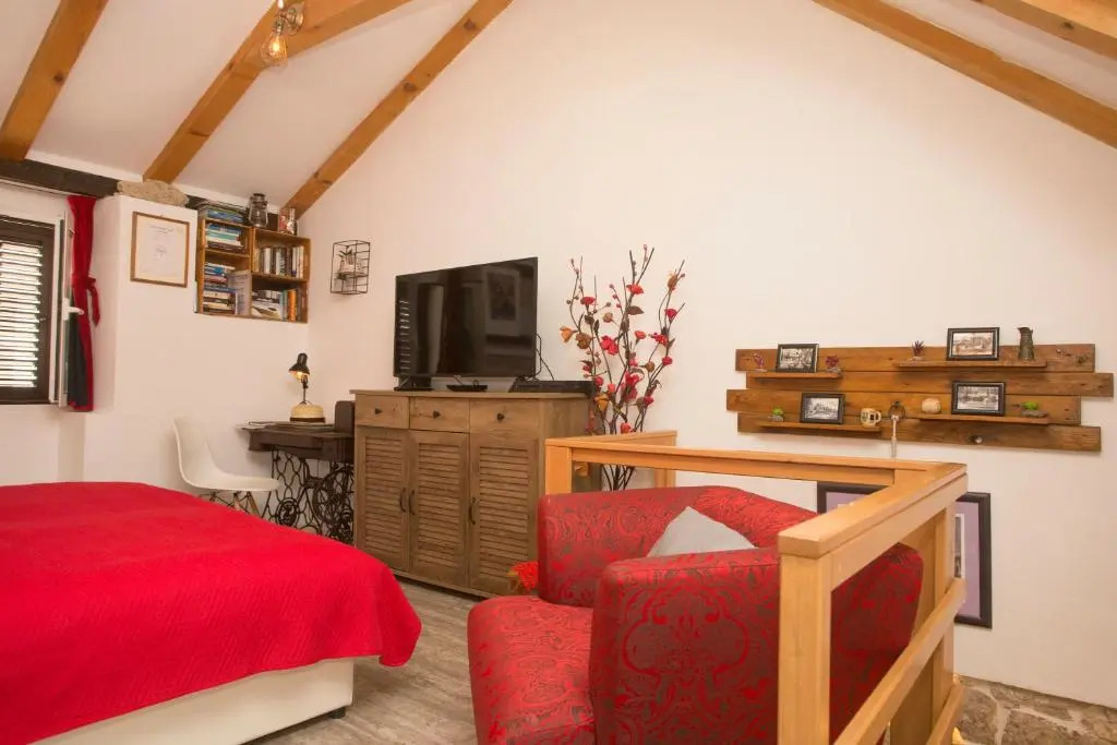 Old Town Petrova Accommodation