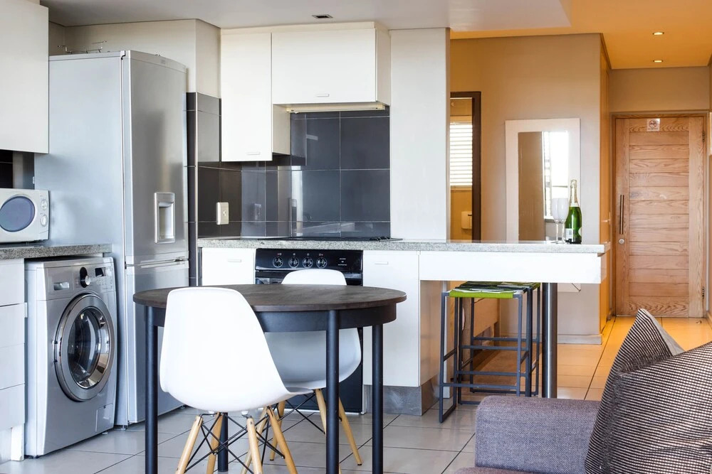 De Waterkant Studio Apartment - Fully Furnished and Equipped