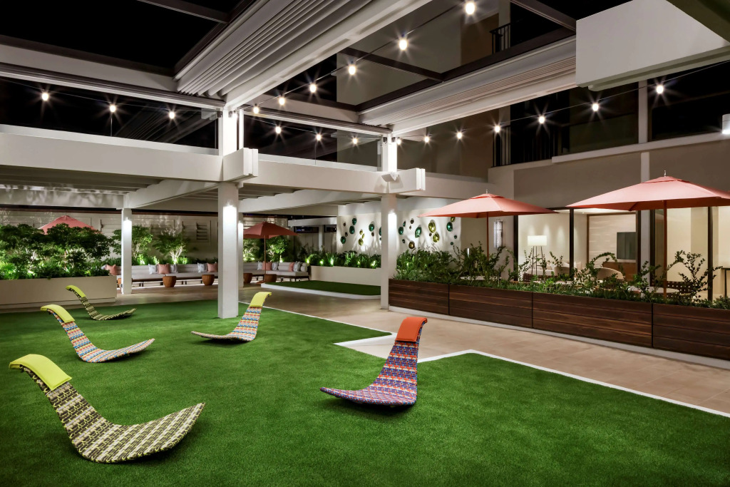 Halepuna Waikiki by Halekulani - NO RESORT FEE