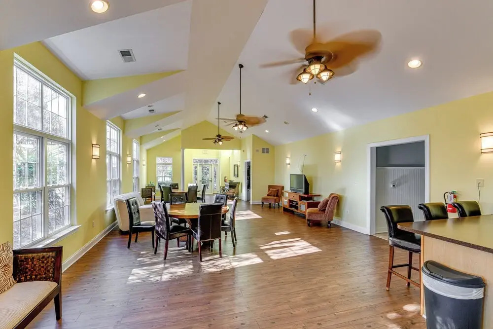 2 Mi to Beach: Townhome w/ Breezy Balcony!