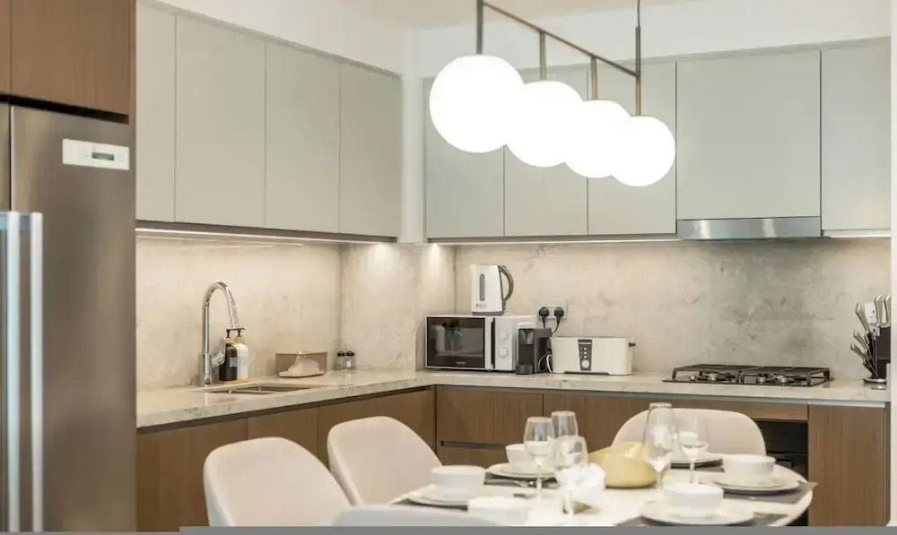 Modern 2BR w Direct Beach Access Emaar Beachfront